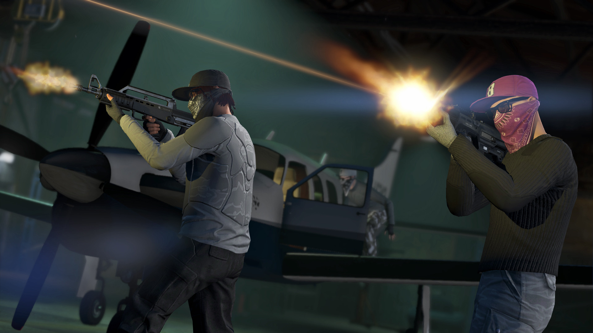 alt text: A GTA Online player aiming a gun at another player