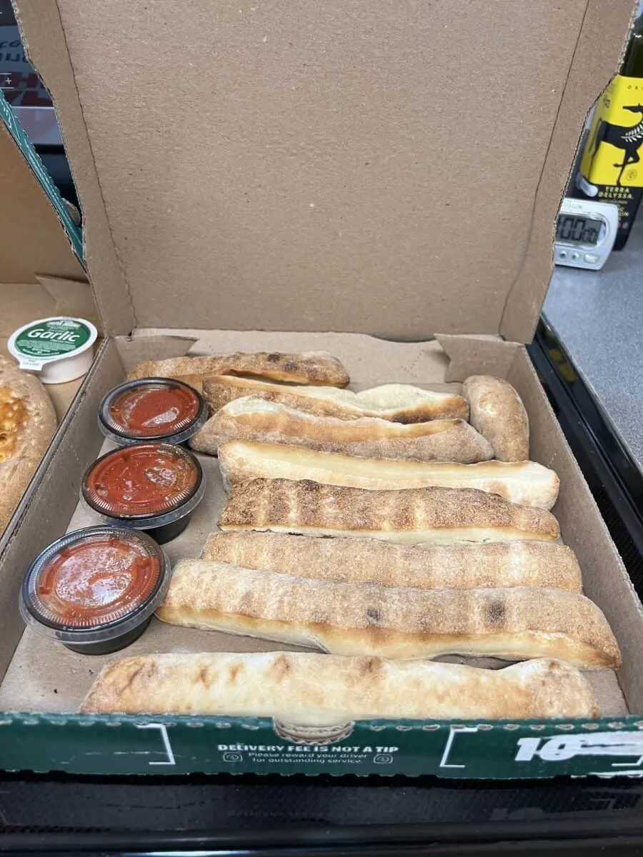 Breadsticks pizza box