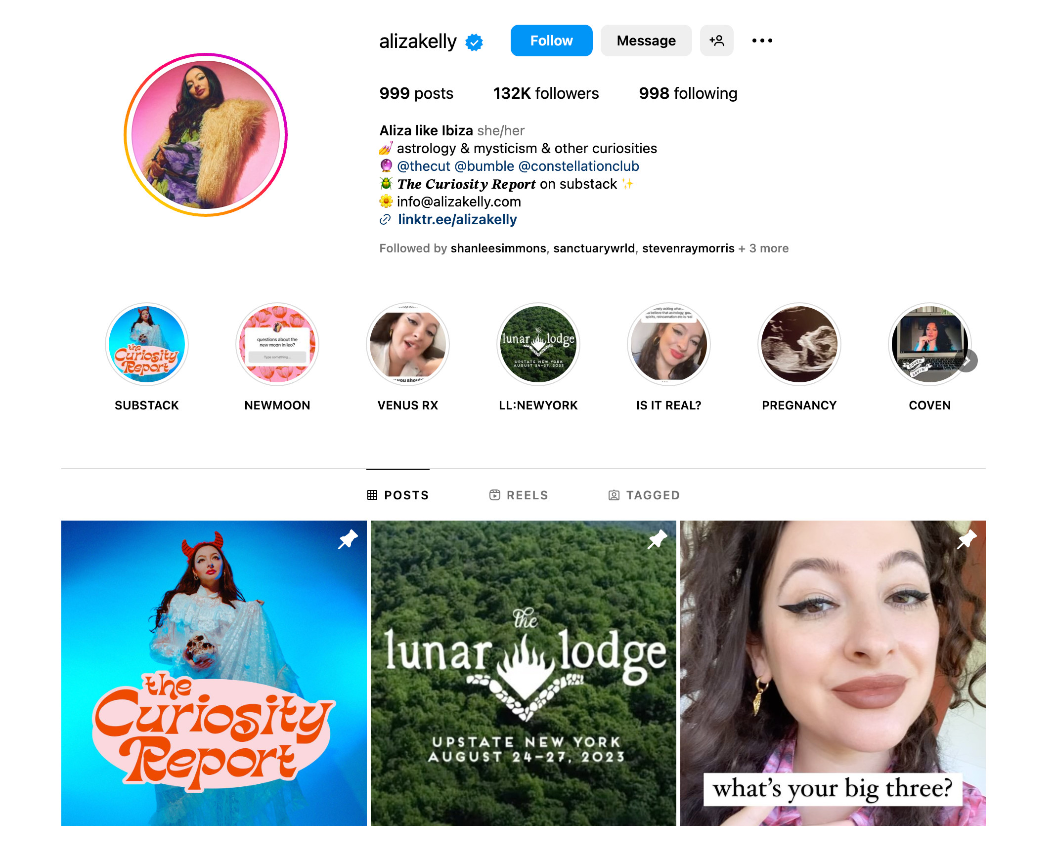 Instagram profile page promoting Substack subscriptions