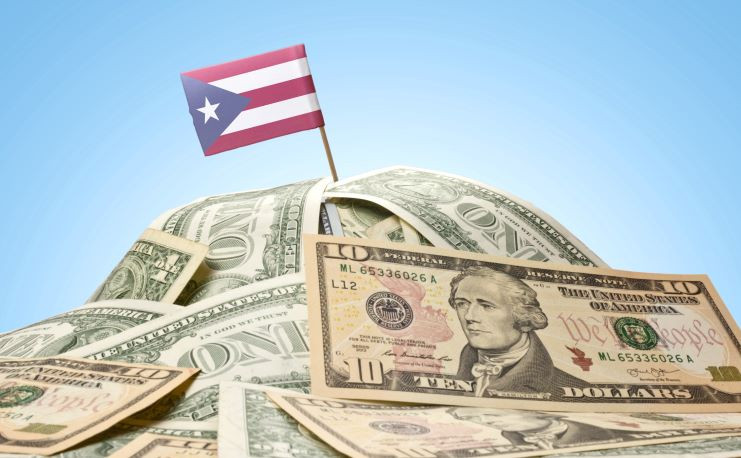 Image of US Dollar and a flag of Puerto Rico