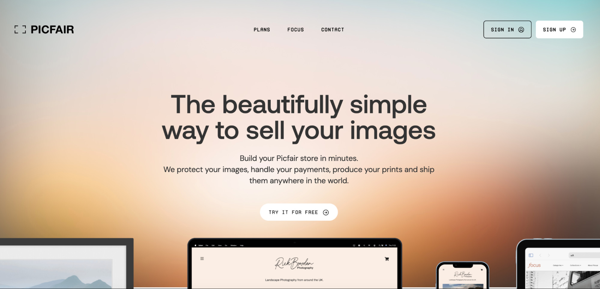 Picfair landing page for a website builder built for photographers